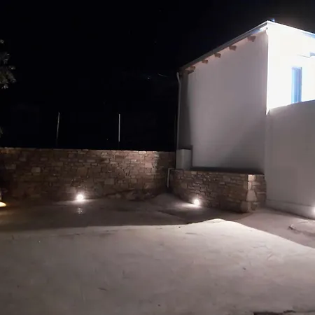 Vilă Nikos Vkl Astris